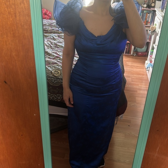 elegant royal blue dress with gorgeous fluffy sleeves strap - Picture 1 of 9